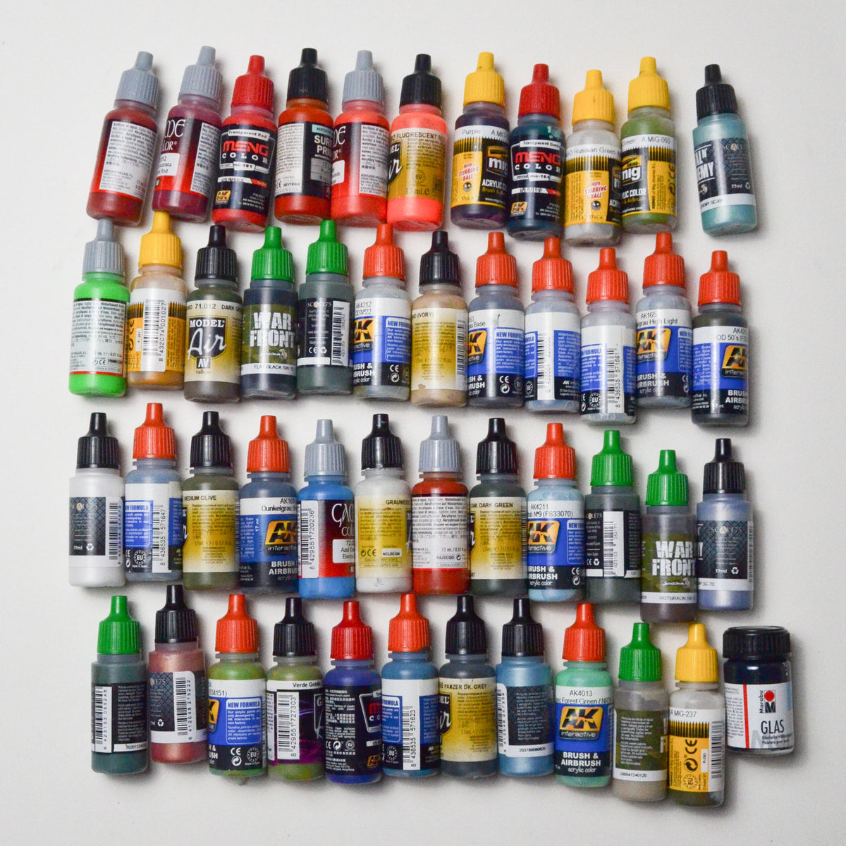 Airbrush + Model Paint - 47 Bottles