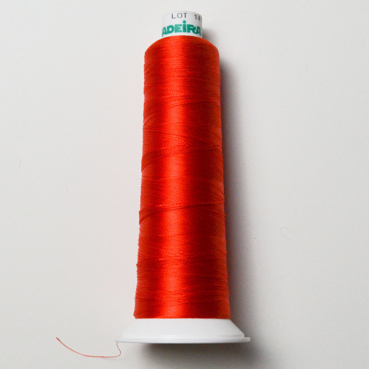 Red 1146 Madeira 40 wt. Machine Embroidery Thread - 5000m Spool – Make &  Mend