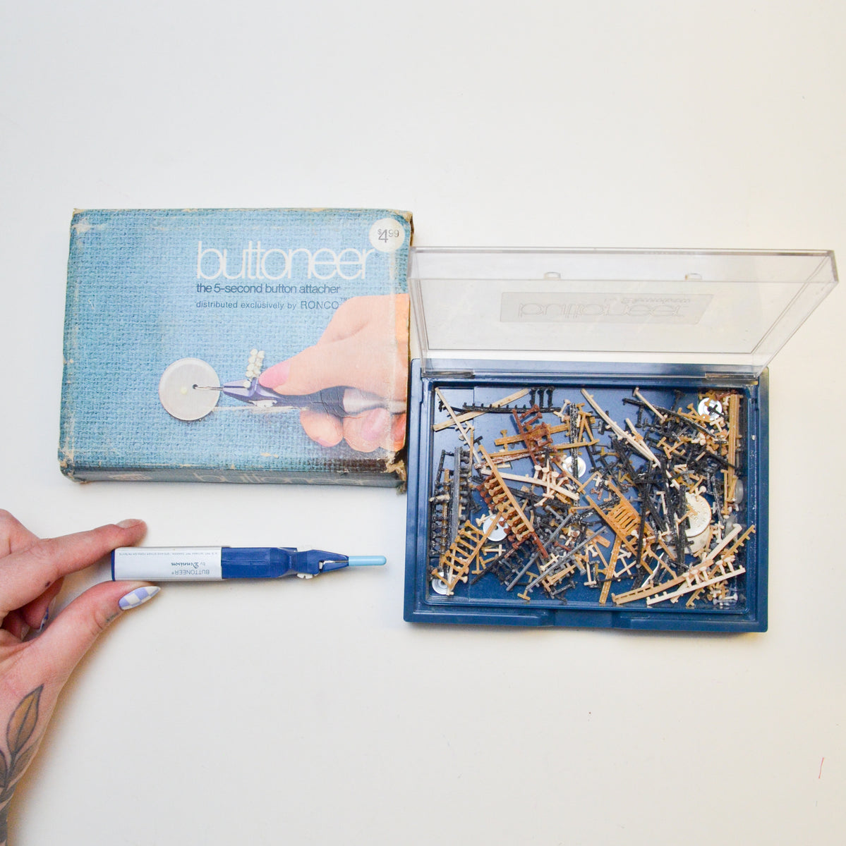 Buttoneer Button Attacher Tool – Make & Mend