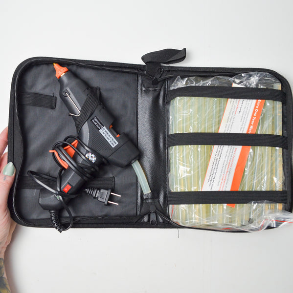 Genround Hot Glue Gun + Sticks in Case