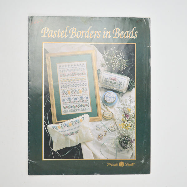 Mill HIll Pastel Borders in Beads Booklet