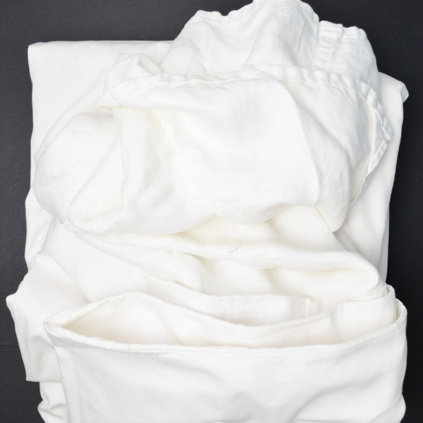 White Floral Damask Tablecloth - 72" x 90"