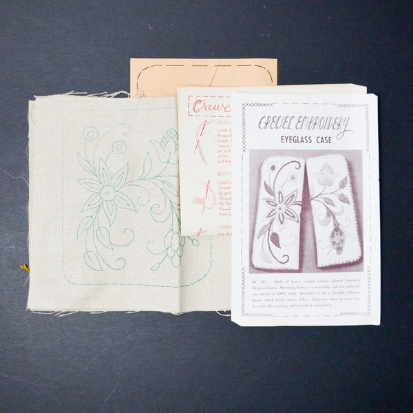 Crewel Embroidery Eyeglass Case Kit