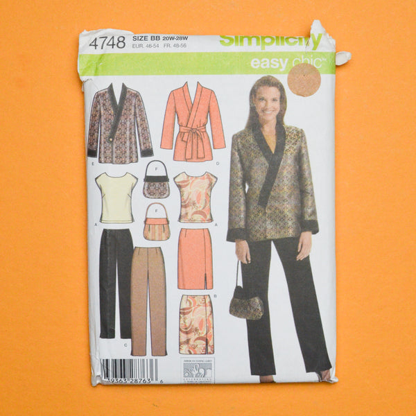 Simplicity 4748 Women's Clothing Sewing Pattern Size BB (20W-28W)