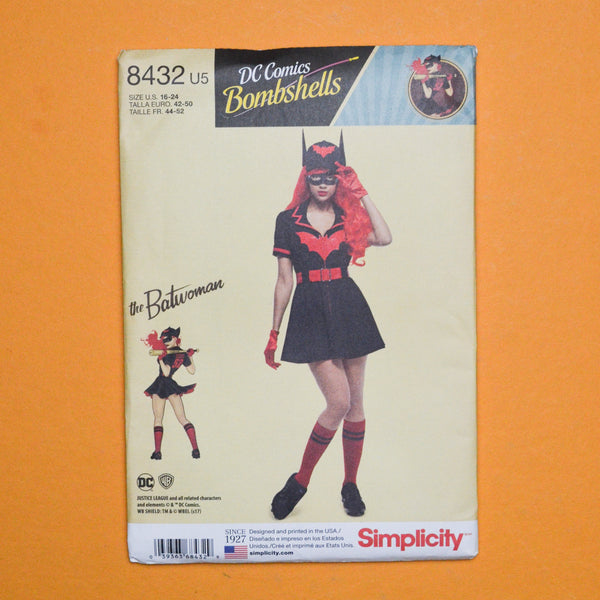 Simplicity 8432 Batwoman Costume Sewing Pattern Size U5 (16-24)