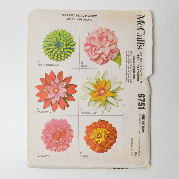 McCall's 6751 Felt Petal Pillows Sewing Pattern