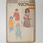 Simplicity 9209 Set of Aprons Sewing Pattern - Size 10-12