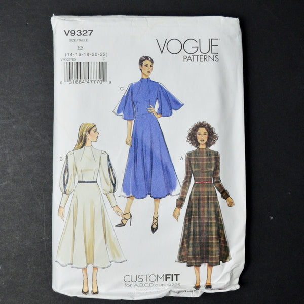 Vogue 9327 Misses' Dress Sewing Pattern - Size E5 (14-22)
