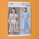 Vogue V1934 Misses' Dress Sewing Pattern - Size Y5 (18-26)