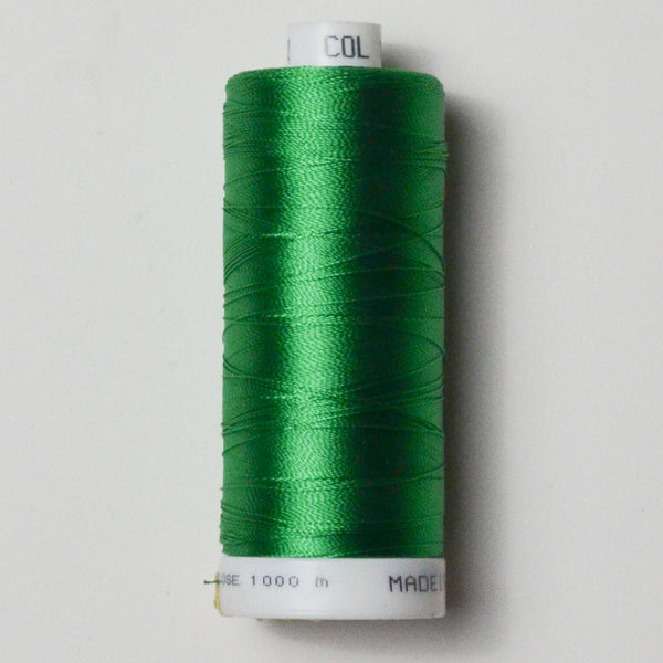 1124 Thread Bell Pepper Green 1051 Madeira Rayon 40 wt. Thread - 1000m Spool – Make ...