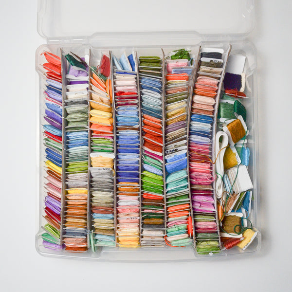 Embroidery Floss Bobbins in Plastic Compartment Case Default Title