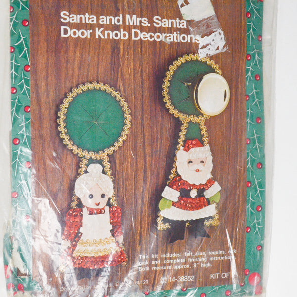 Leewards Santa + Mrs. Santa Door Knob Decorations Christmas Felt Kit