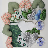 Mini Christmas Heart Pillows with Pattern + Extra Fabric