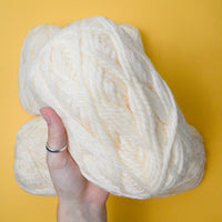 White Bulky Wool Rug Yarn - 5 Skeins