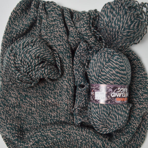 Green + Tan Marled Shetland Ragg Acrylic Blend Yarn - 3 Skeins + Project